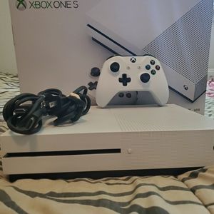 Xbox One S Fortnite Bundle